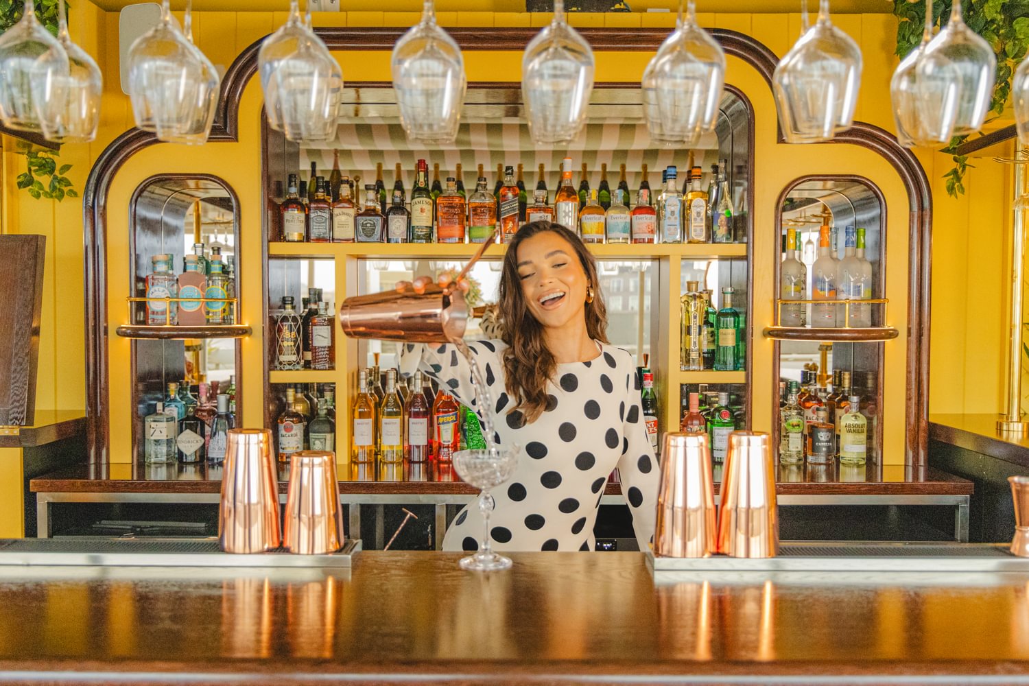 Alto, Selfridges London Woman at the Bar