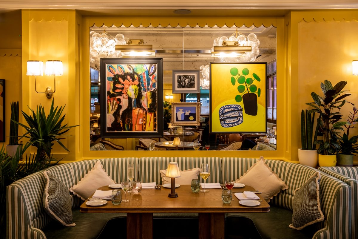 Isola by San Carlo London Booth Seating Area